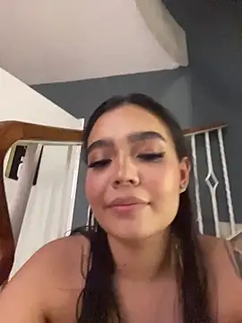 miadecker online show from 07-26-26, 12:01