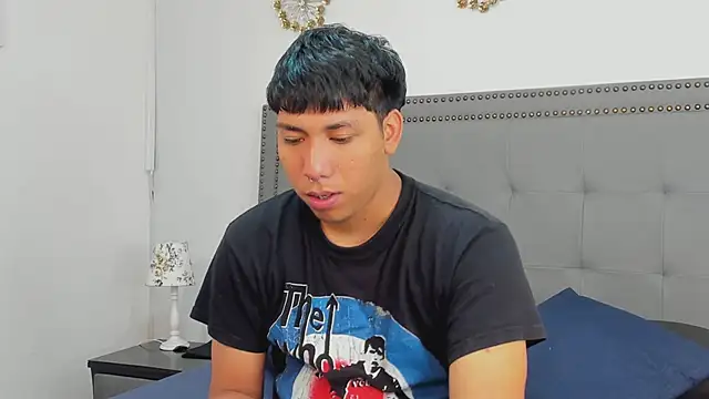 Snapshot of jhoan_evanss chatting on 06-18-26, 01:59 jhoan evanss online show from 06-18-26, 01:59
