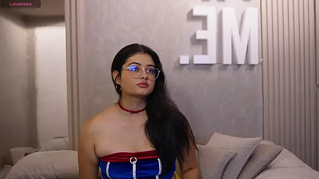 Snapshot of Madison_Flame chatting on 05-30-26, 05:07 Madison Flame online show from 05-30-26, 05:07