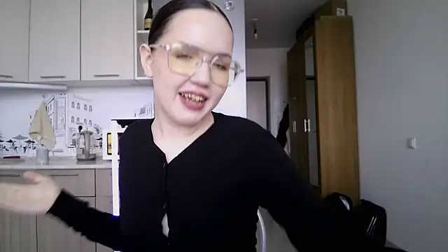 LannieCam online show from 05-25-26, 10:03