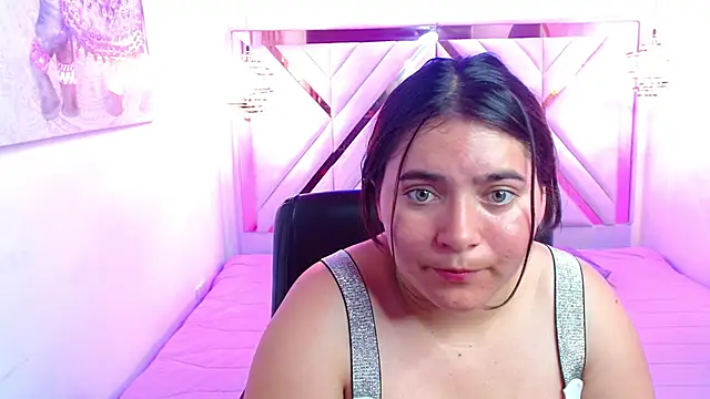 Laurha  online show from 05-15-26, 07:56