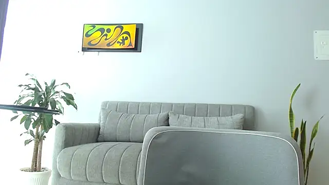 pielcanela361 online show from 05-11-26, 02:45