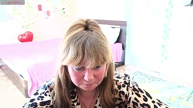 Melania Cook online show from 05-29-26, 04:07