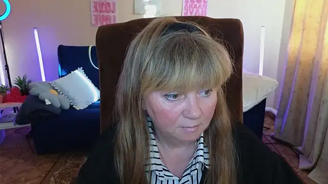 Melania Cook online show from 05-15-26, 02:26