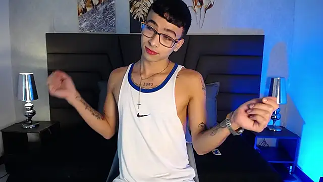 The skinny boy  online show from 05-02-26, 03:56