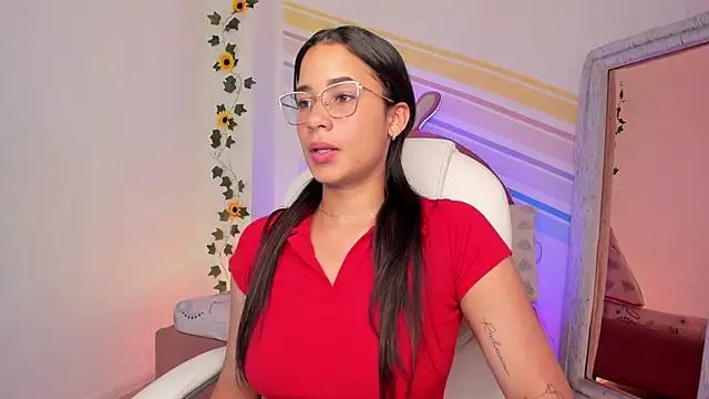 Camila Smith 18 online show from 05-04-26, 11:40