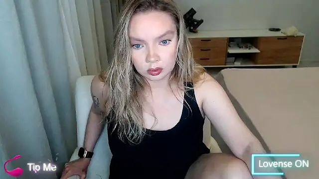 PolinaXXXXXJones online show from 05-12-26, 06:36