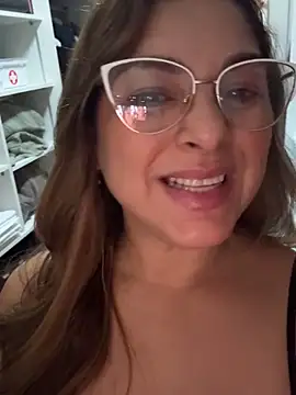 Snapshot of Mariiii_morena chatting on 05-28-26, 10:22 Mariiii morena online show from 05-28-26, 10:22