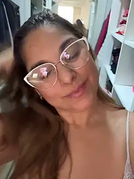Snapshot of Mariiii_morena chatting on 05-12-26, 11:05 Mariiii morena online show from 05-12-26, 11:05