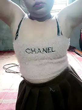 Lily Henry online show from 05-03-26, 11:52