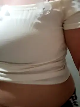 Lily Henry online show from 05-05-26, 02:42