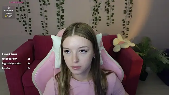 Eva Th0mpson online show from 07-07-26, 06:47