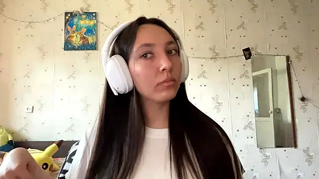 SheeringGape online show from 05-19-26, 01:32