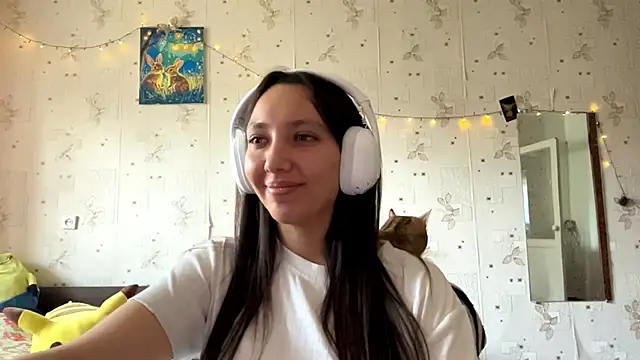 SheeringGape online show from 05-19-26, 01:56