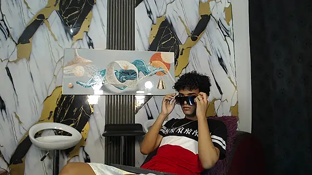 Snapshot of GOLDEN_2026 chatting on 05-27-26, 07:21 GOLDEN 2026 online show from 05-27-26, 07:21