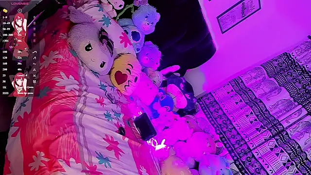 SexyMoon09 online show from 05-15-26, 11:30