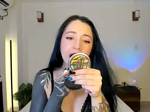 EvangelineLoveee online show from 06-11-26, 05:21