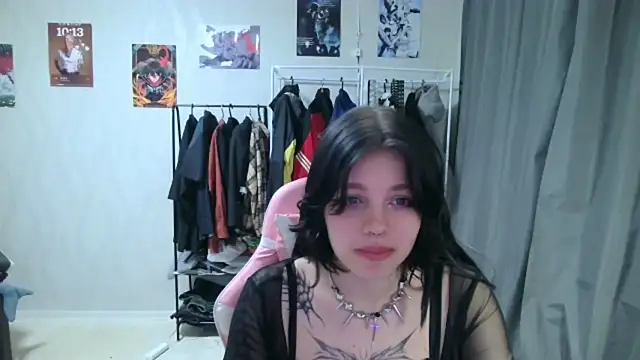 VeIvetLure online show from 05-25-26, 06:17