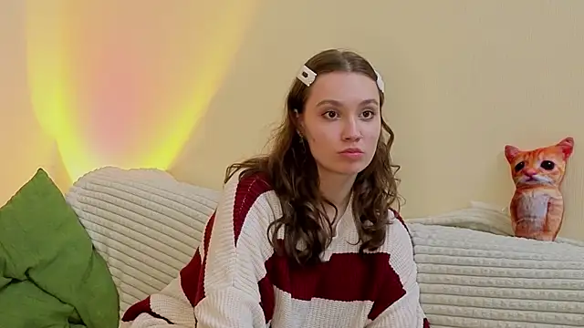 JolieDerringer online show from 05-11-26, 02:45