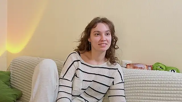 JolieDerringer online show from 05-19-26, 07:26