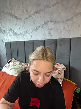 AmandaSnack online show from 05-20-26, 05:37