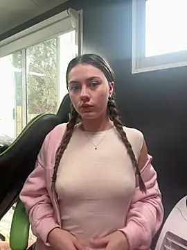 Snapshot of daisycollins chatting on 05-17-26, 12:10 daisycollins online show from 05-17-26, 12:10