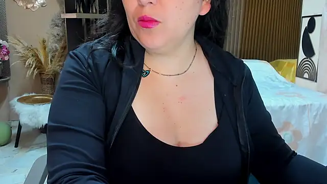 BBWLuxuryMuse online show from 05-19-26, 11:50