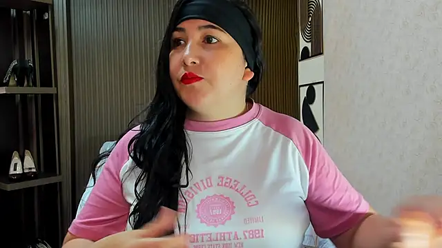 BBWLuxuryMuse online show from 05-05-26, 11:24