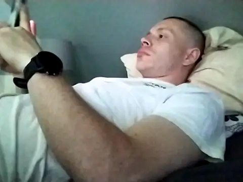 fitboyy  online show from 06-18-26, 07:40