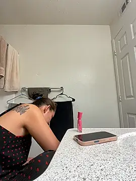 Baybeecakes online show from 05-11-26, 04:03