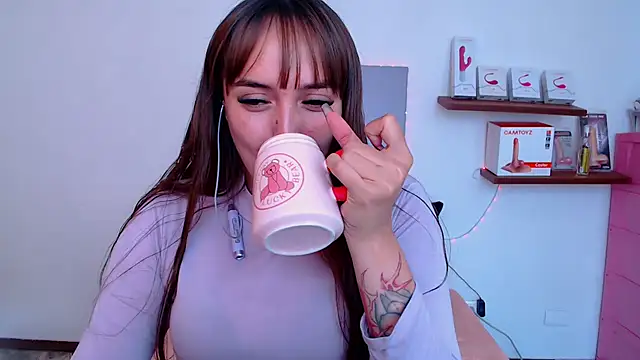 anyela bubble18 online show from 06-30-26, 07:58
