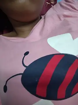 Snapshot of Menaxi_Baby7 chatting on 06-19-26, 03:34 Menaxi Baby7 online show from 06-19-26, 03:34
