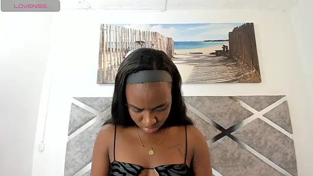 Snapshot of Alisson-Noa chatting on 06-30-26, 12:27 Alisson-Noa online show from 06-30-26, 12:27