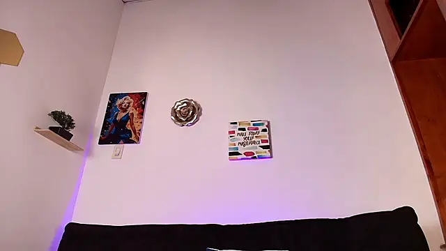 ZoeDreams online show from 06-18-26, 07:30