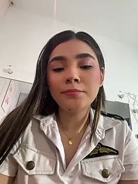 Mia Rodriguezz  online show from 05-17-26, 03:17