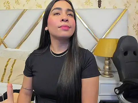 SussyFoxxx online show from 06-10-26, 07:48