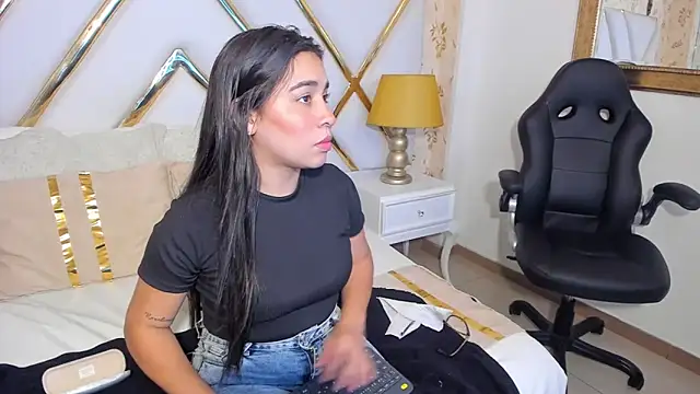 SussyFoxxx online show from 05-16-26, 06:29