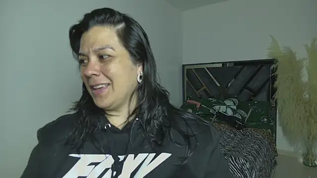 Martina Foxy01 online show from 05-11-26, 11:33