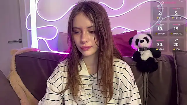 evvaavve online show from 06-14-26, 05:03