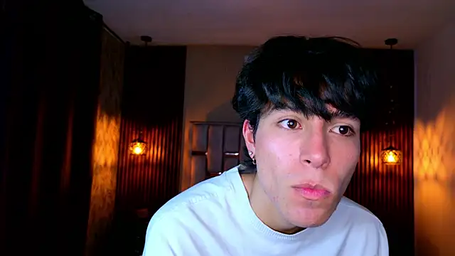 Snapshot of Michaell_Peters chatting on 05-22-26, 12:47 Michaell Peters online show from 05-22-26, 12:47