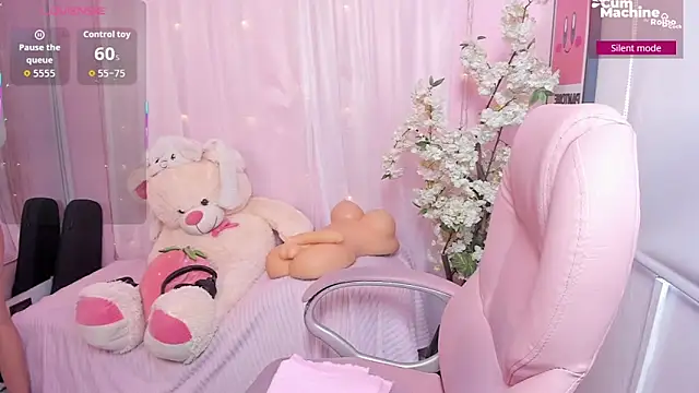 ShanelleDupont  online show from 06-29-26, 07:35