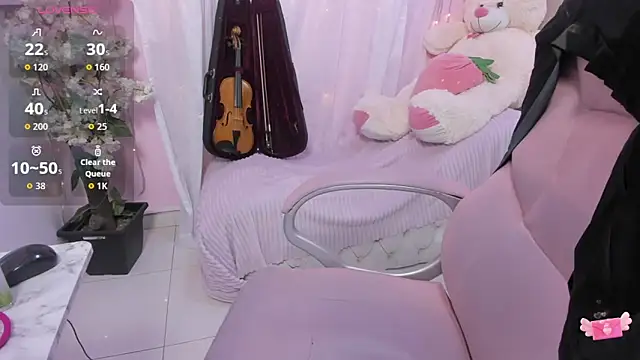 ShanelleDupont  online show from 06-11-26, 07:44