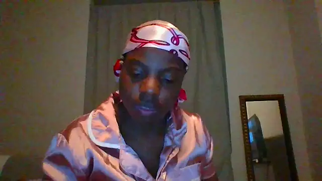 Snapshot of princesselizabeth chatting on 06-02-26, 01:49 princesselizabeth online show from 06-02-26, 01:49