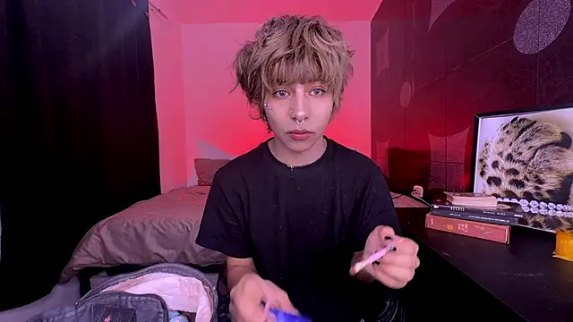 Aronn 44 online show from 05-24-26, 05:46