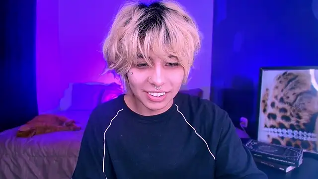 Aronn 44 online show from 05-11-26, 02:45