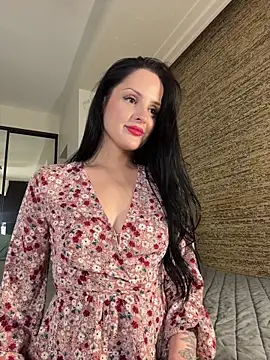 Evaryn online show from 06-27-26, 08:48