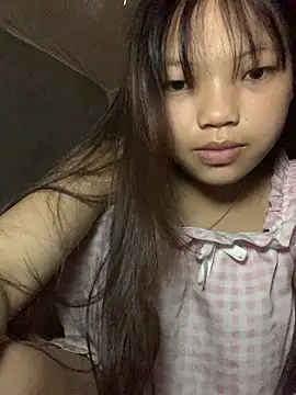 Snapshot of Cham-py chatting on 05-17-26, 01:16 Cham-py online show from 05-17-26, 01:16