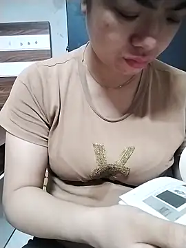 Girl lovebaby online show from 06-04-26, 07:02