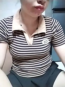 Girl lovebaby online show from 05-18-26, 06:51