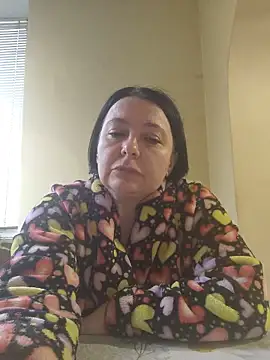 EmmaEmmy40 online show from 06-17-26, 05:23